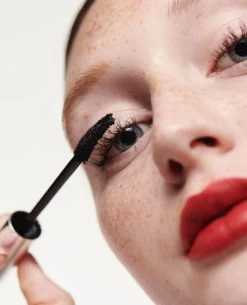 Clinique Máscara De Pestañas High Impact Zero Gravity