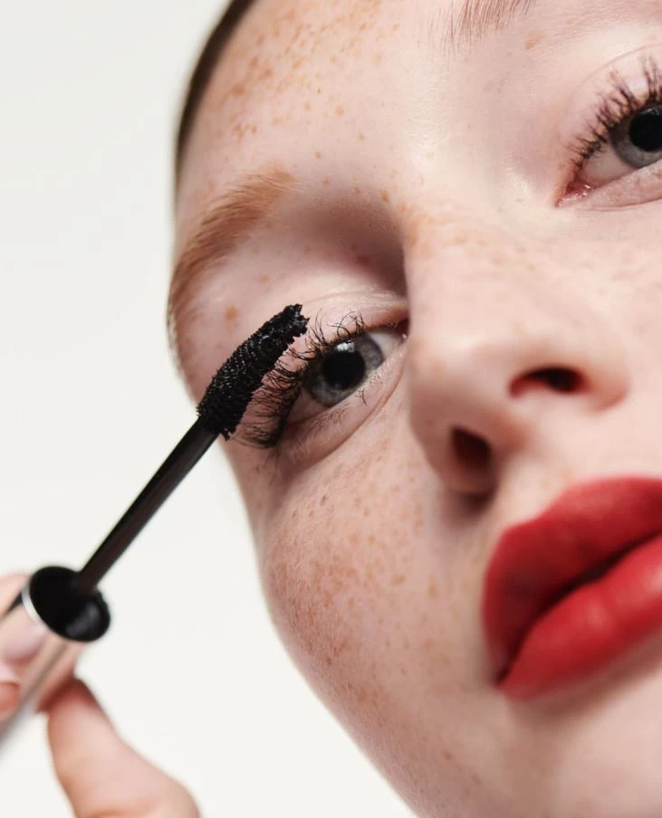 Clinique Máscara De Pestañas High Impact Zero Gravity 3 Clinique Máscara De Pestañas High Impact Zero Gravity