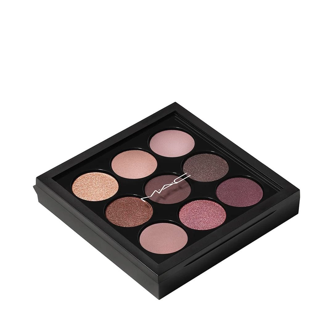 MAC Paleta De Sombras Burgundy Times Nine 6 MAC Paleta De Sombras Burgundy Times Nine - Imagen 4