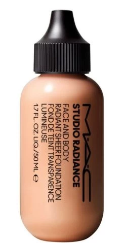 MAC Base Ultraligera Para Cuerpo Y Rostro