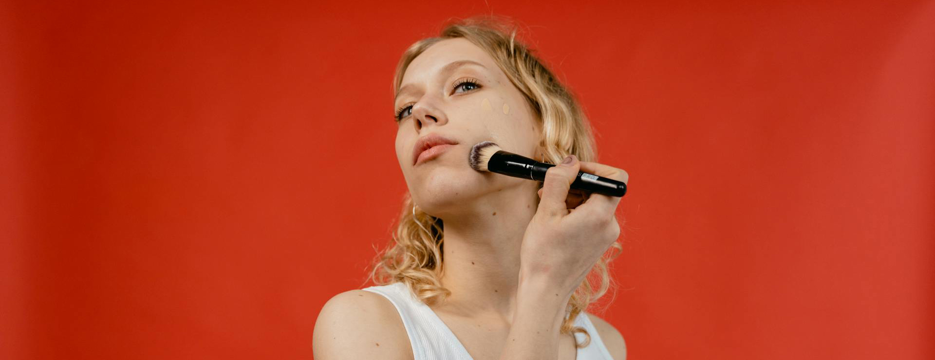 Maquillaje De Lujo -Maquillaje De Lujo pexels mart production 7290179